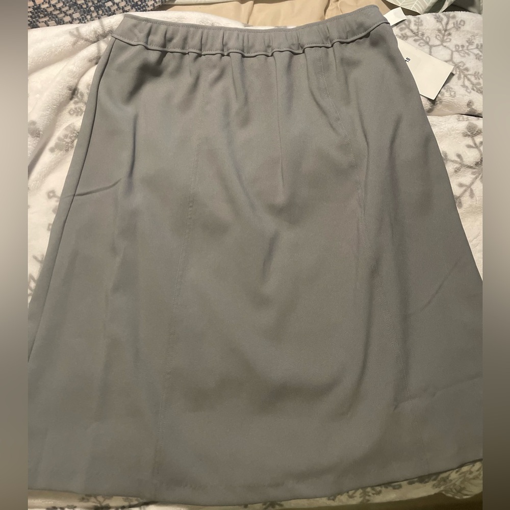 Bend Over skirt - grey - size 18 - NWT
